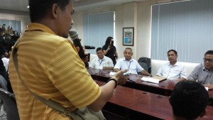PPA Port Manager Engr. Dela Rosa faces the media along with Bureau of Customs Deputy Commissioner Dellosa and National Food Authority Administrator Renan B. Dalisay regarding the recent rice shipment allegedly smuggled from Malaysia.