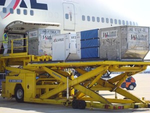 unloading_JAL_747