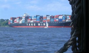 yang_ming_container_ship