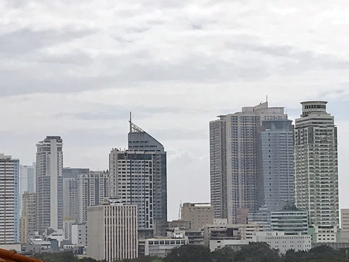 Philippine GDP slows to 7.4% in Q2
