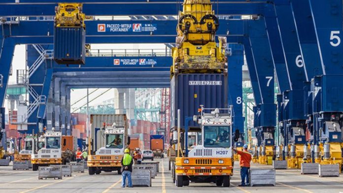 Container moves sink in US, soar in Southeast Asia in Q3